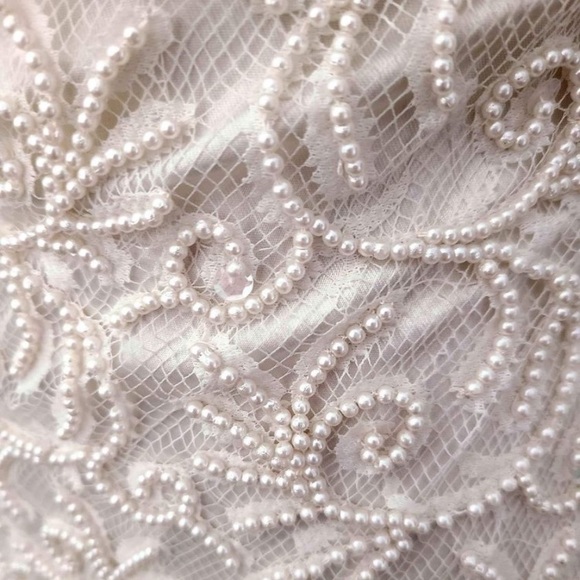 🤍VINTAGE Fully Beaded Ivory Gown🤍 - Picture 6 of 7